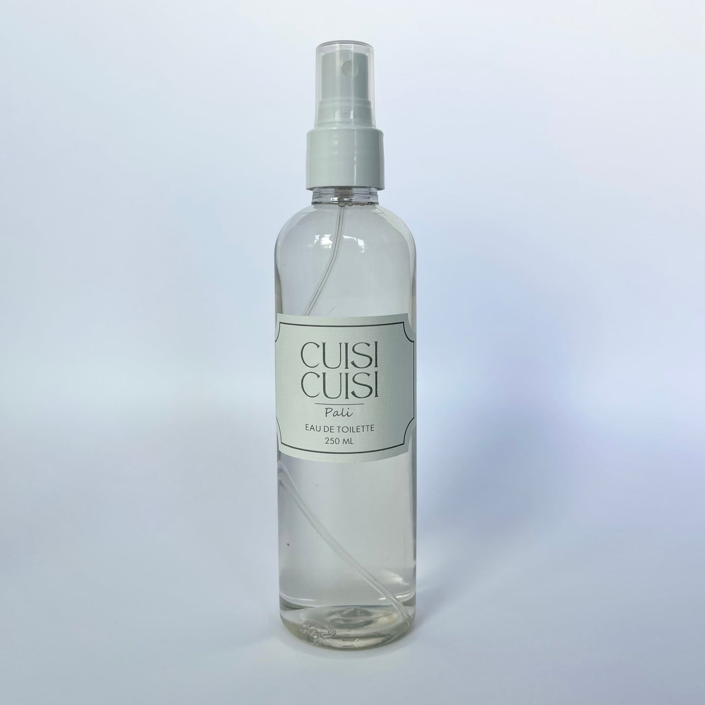 PERFUME PALI 250 ml con atomizador (envase de plástico)